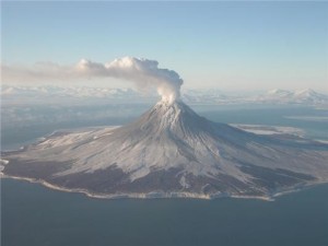 Researchers studied Augustine Volcano in Alaska which erupted in 2006 and found that precursory earthquakes were caused by a block in the lava flow. Credit: Alaska Volcano Observatory and photographer Cyrus Read.